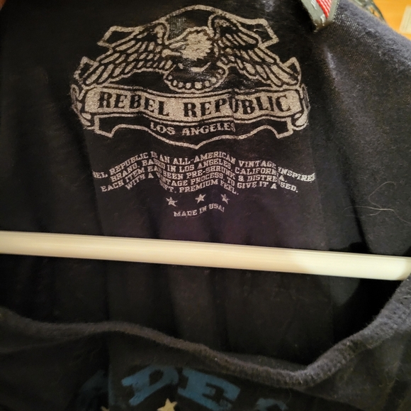 MADE IN USA HENLEY - Picture 2 of 2